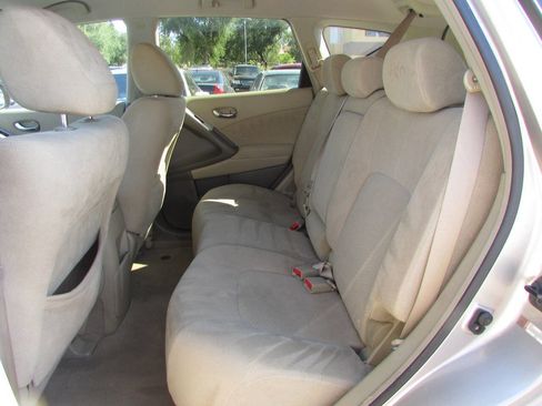 Used 2010 Nissan Murano S image 19