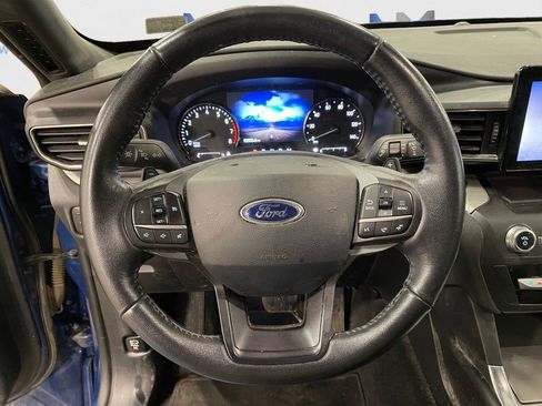 Used 2020 Ford Explorer XLT w/ Equipment Group 202A image 12