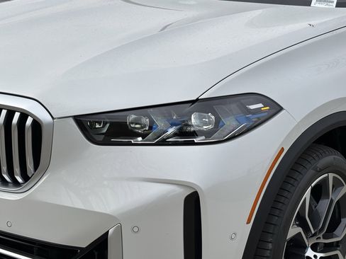 Used 2026 BMW X5 xDrive50e w/ Executive Package image 6