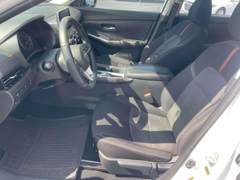 Used 2022 Nissan Sentra SR w/ Midnight Edition FWD image 12