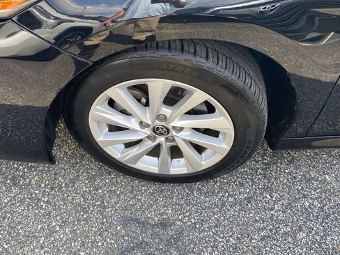 Used 2022 Toyota Camry LE FWD image 18