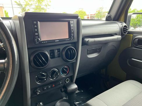 Used 2008 Jeep Wrangler Rubicon w/ Dual Top Group AWD/4WD image 35