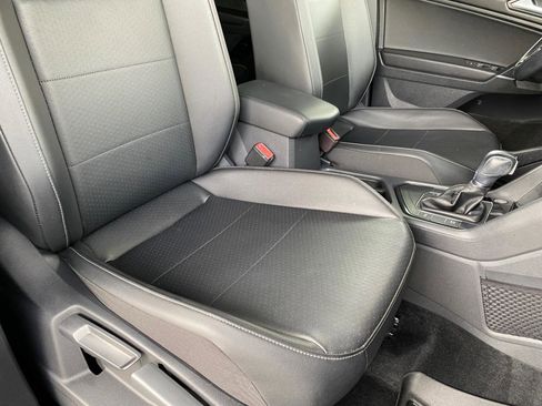 Used 2018 Volkswagen Tiguan SEL w/ R-Line Package image 58