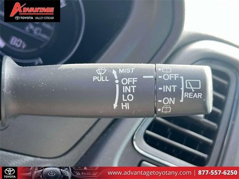 Used 2022 Honda HR-V LX image 29
