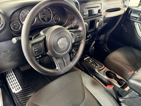 Used 2016 Jeep Wrangler Sport image 9