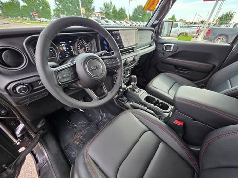 Used 2026 Jeep Gladiator Rubicon w/ Steel Power Dome Hood Package AWD/4WD image 19