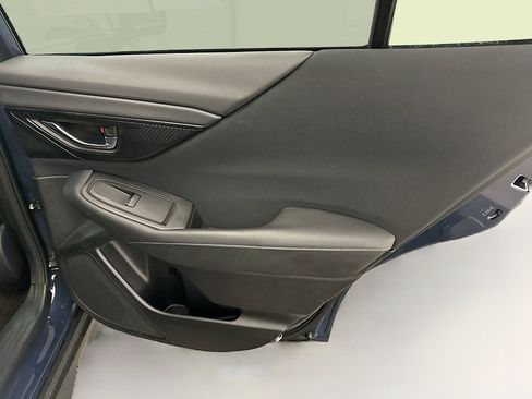 Used 2025 Subaru Outback Premium image 33