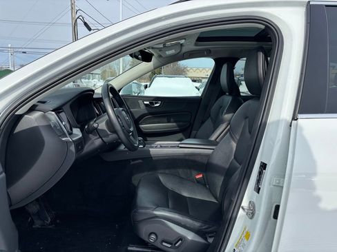 Certified 2023 Volvo XC60 B5 Core w/ Climate Package image 16