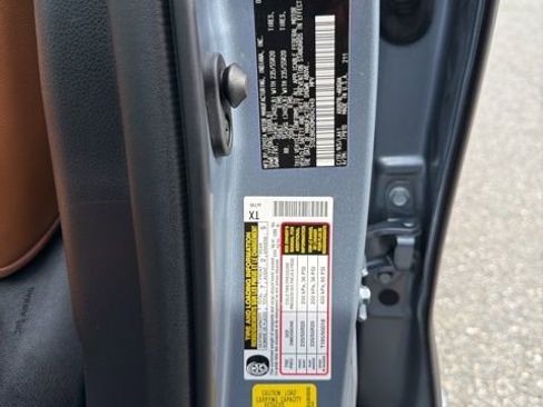 Used 2021 Toyota Highlander Platinum image 28