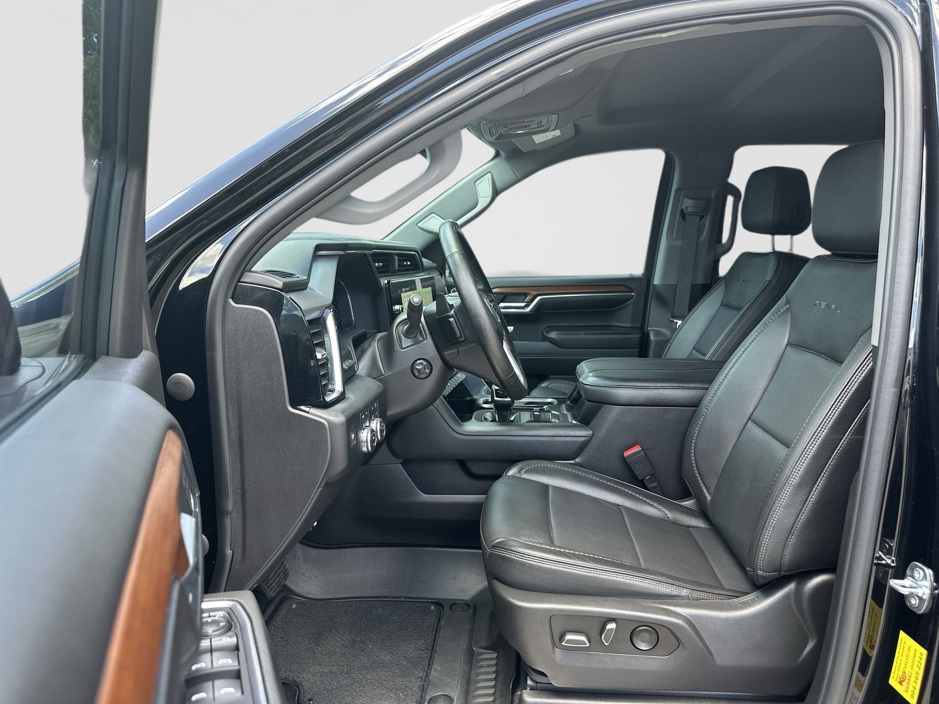 Certified 2023 GMC Sierra 1500 Denali w/ Technology Package AWD/4WD image 19