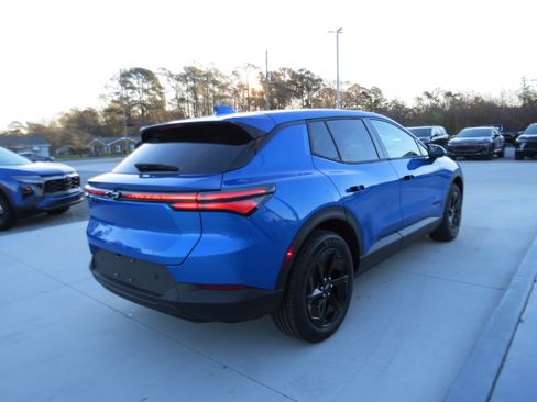 New 2026 Chevrolet Equinox EV LT w/ Comfort Package image 5