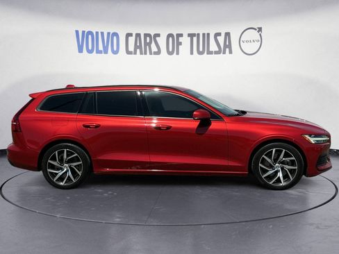 Used 2020 Volvo V60 T5 Momentum FWD image 6