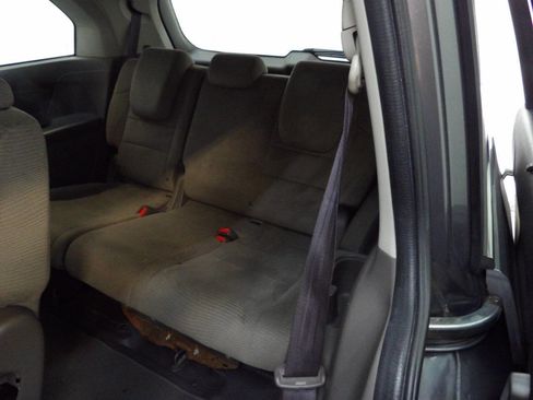 Used 2012 Honda Odyssey EX image 10