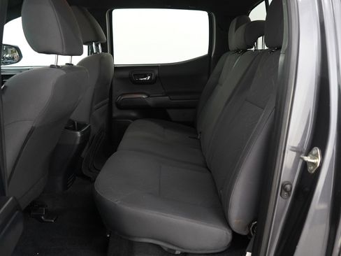 Used 2016 Toyota Tacoma SR5 image 14