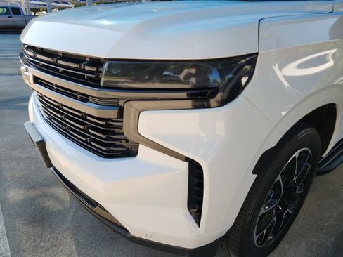 Used 2023 Chevrolet Suburban RST w/ Luxury Package RWD image 8