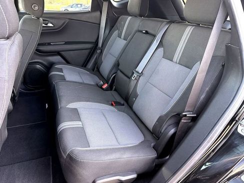 Used 2025 Chevrolet Blazer LT image 17