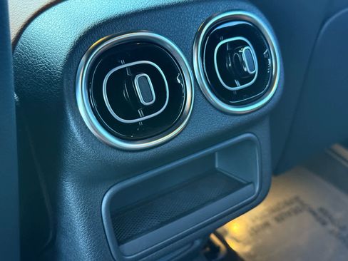 New 2025 Mercedes-Benz GLC 300 GLC 300 image 30