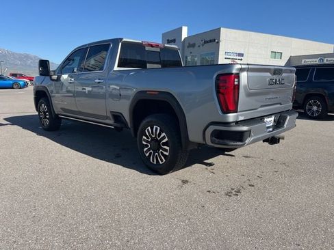 Used 2024 GMC Sierra 3500 Denali Ultimate AWD/4WD image 6