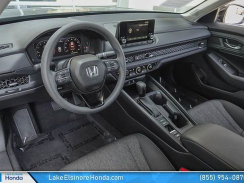 Certified 2025 Honda Accord SE image 17