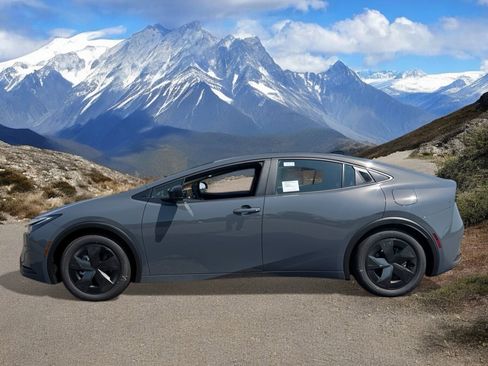 New 2026 Toyota Prius Plug-In Hybrid FWD image 2