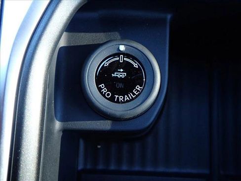 New 2026 Ford Expedition Tremor image 23