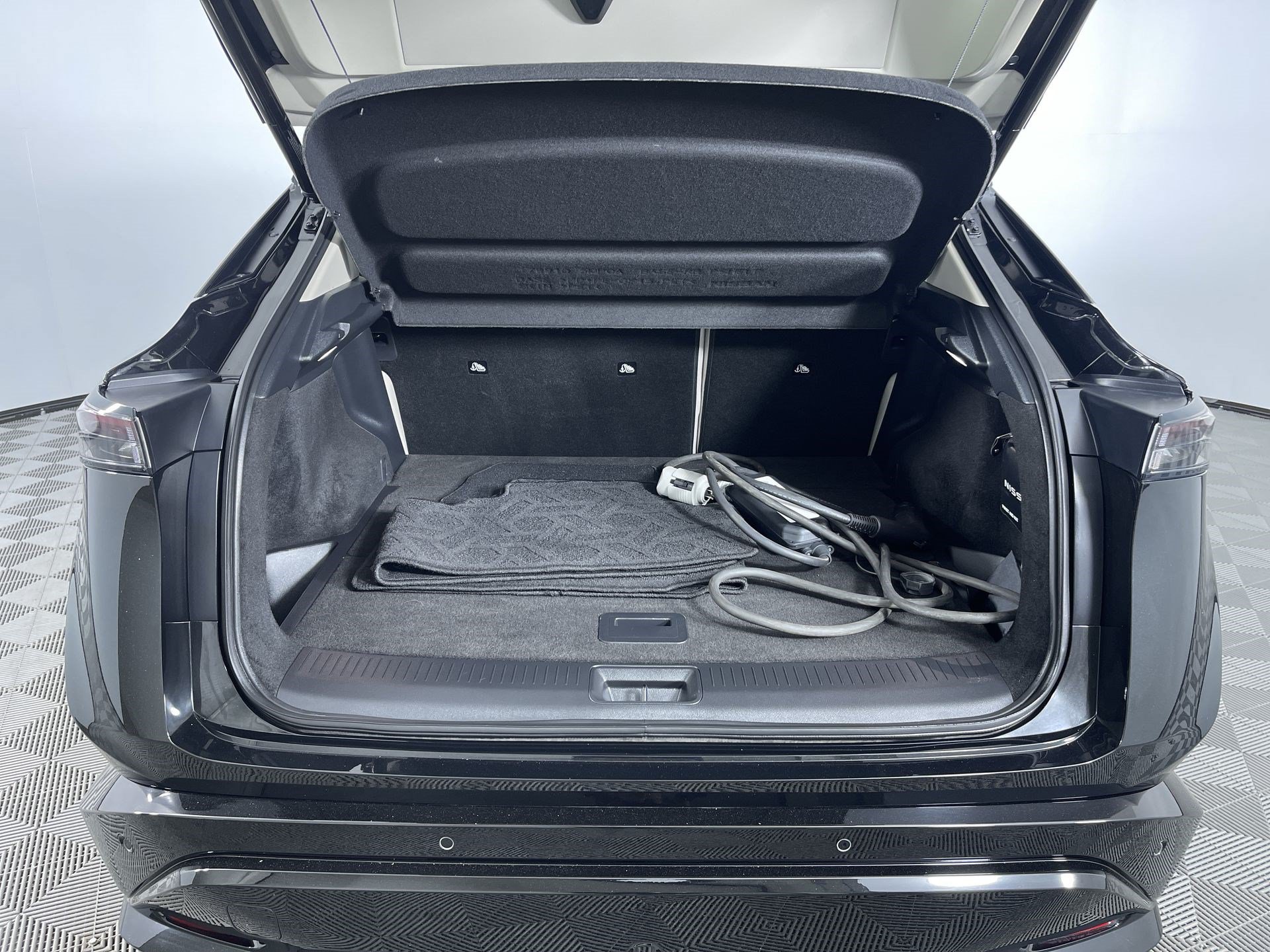 Certified 2024 Nissan Ariya AWD image 25