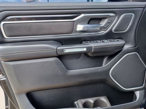 Used 2021 RAM 1500 Laramie AWD/4WD image 7