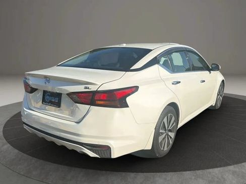 Used 2019 Nissan Altima 2.5 SL FWD image 5