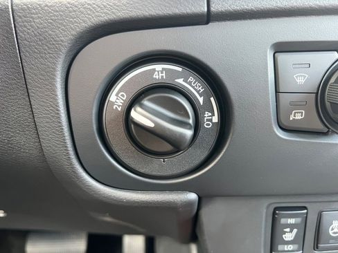 New 2026 Nissan Frontier PRO-4X w/ Pro-4x Convenience Package image 10