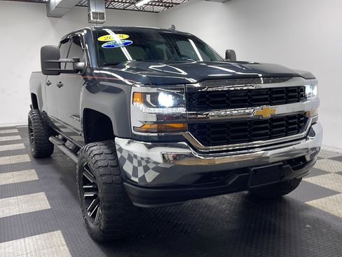 Used 2018 Chevrolet Silverado 1500 LT AWD/4WD image 21