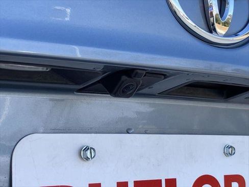 Certified 2023 Toyota Highlander XLE image 11