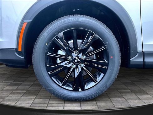 New 2026 Mitsubishi Eclipse Cross LE image 11