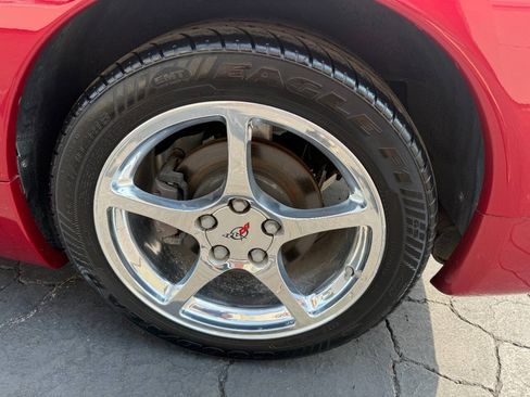 Used 2001 Chevrolet Corvette Convertible w/ Preferred Equipment Group2 RWD image 21
