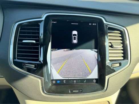 Used 2023 Volvo XC90 T8 Plus w/ Protection Package Premier image 18