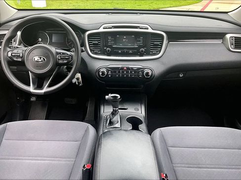 Used 2018 Kia Sorento L FWD image 21
