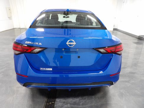 Used 2025 Nissan Sentra SV image 6