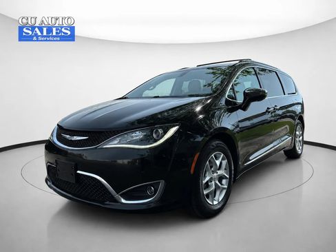 Used 2020 Chrysler Pacifica Limited FWD image 3