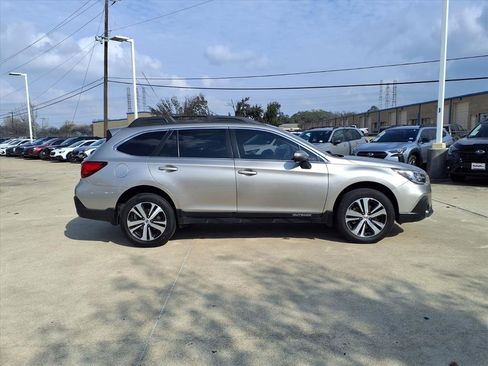 Used 2018 Subaru Outback 3.6R Limited image 7