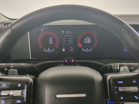 Used 2025 Hyundai Santa Fe SEL FWD image 35