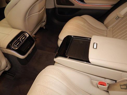 Used 2023 Mercedes-Benz S 500 4MATIC w/ Warmth & Comfort Package image 25