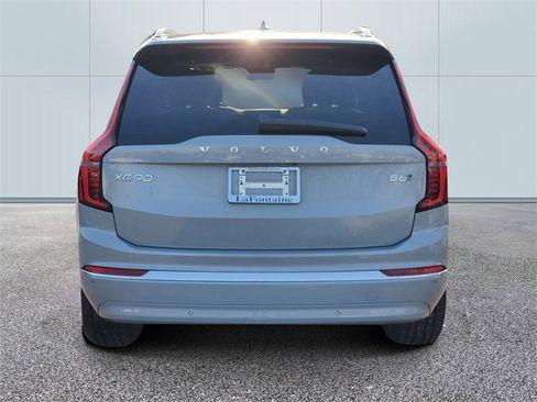 Used 2025 Volvo XC90 B6 Plus image 5
