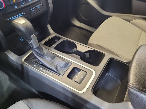 Used 2017 Ford Escape SE w/ Equipment Group 201A FWD image 26