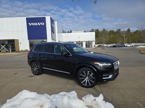 Used 2023 Volvo XC90 B6 Plus image 2
