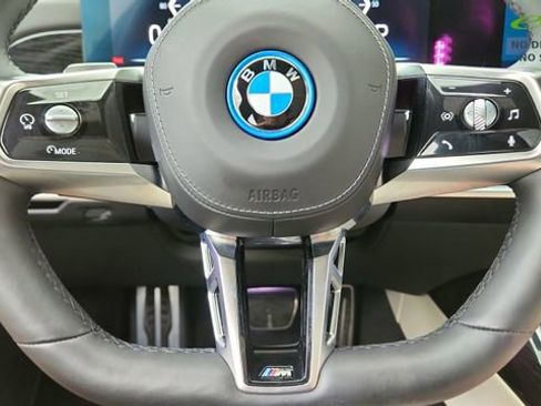 Used 2024 BMW i7 eDrive50 w/ M Sport Package RWD image 41