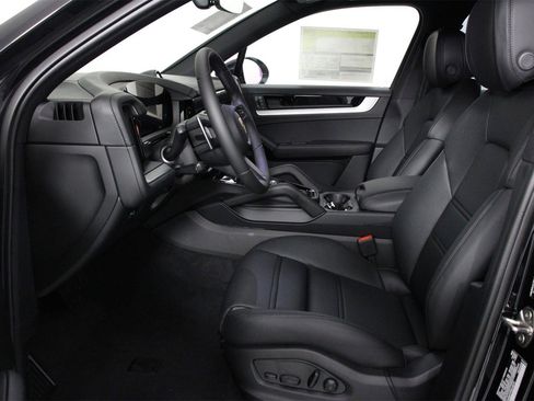 New 2026 Porsche Cayenne E-Hybrid image 5