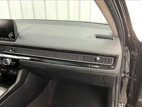 Certified 2024 Honda Civic LX image 17