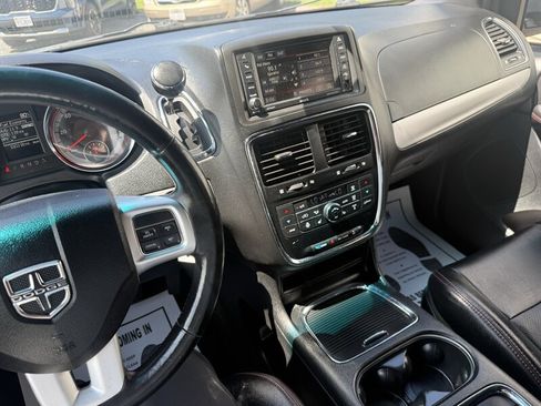 Used 2017 Dodge Grand Caravan GT FWD image 20