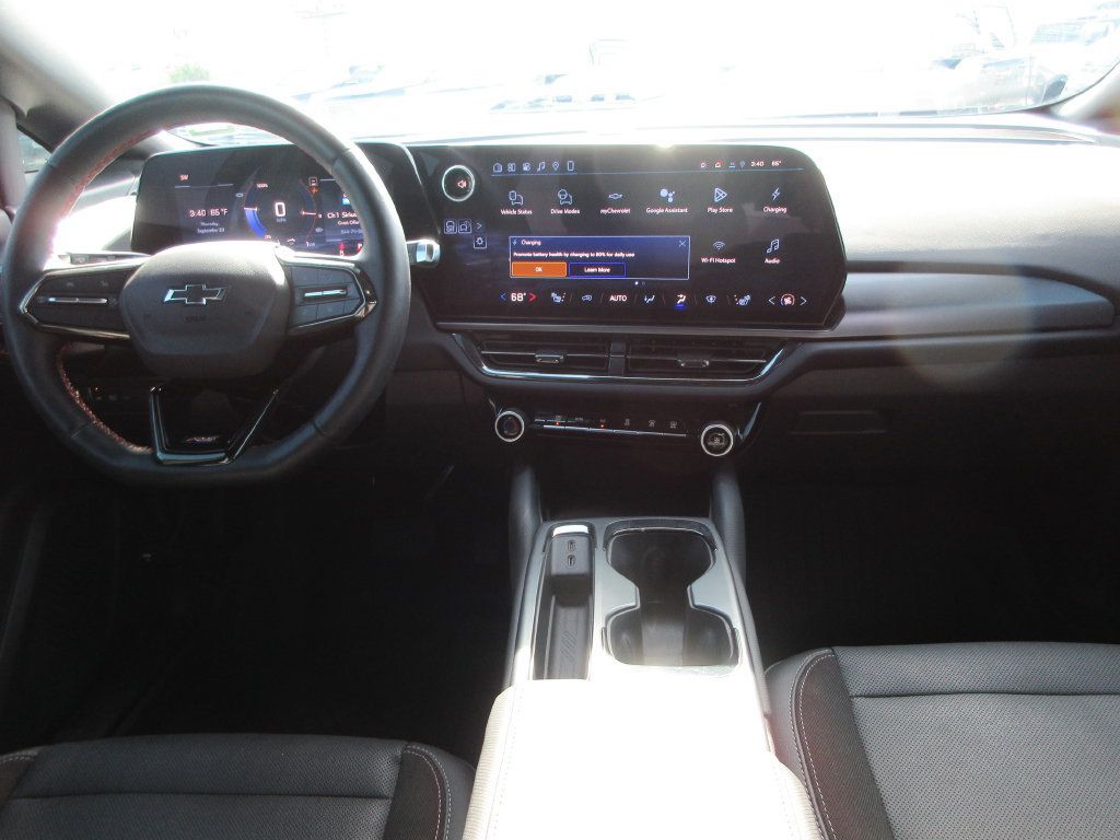 Certified 2024 Chevrolet Equinox EV RS FWD image 16