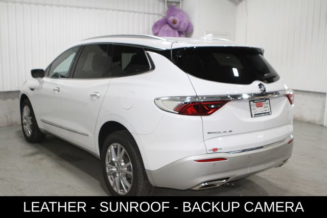 Used 2023 Buick Enclave Essence w/ Experience Buick Package FWD image 28