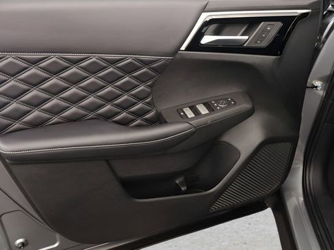 Used 2023 Mitsubishi Outlander SEL AWD/4WD image 9